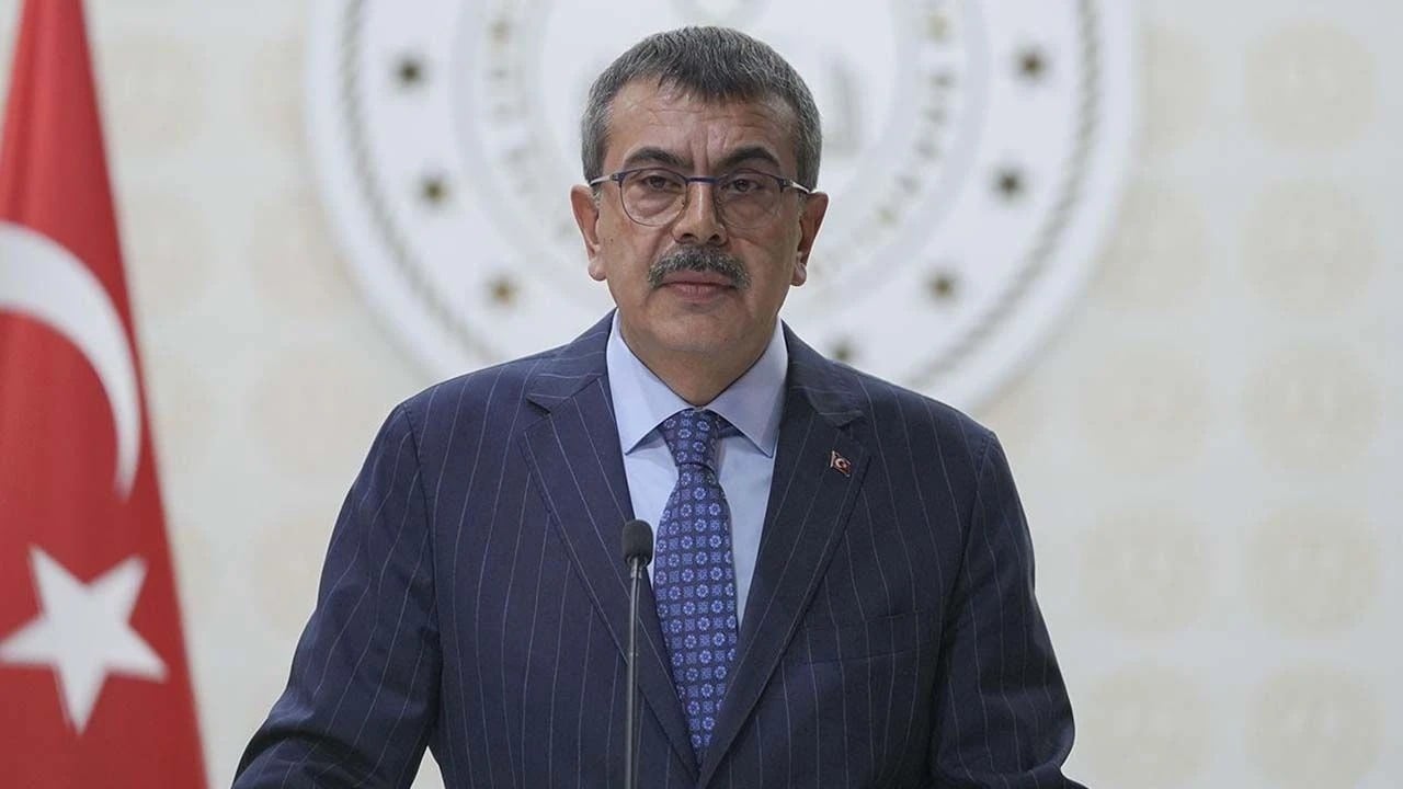 CHP’li isimlerden Bakan Tekin’in laiklik açıklamasına tepkiler: Yalan konuşmayı bırak